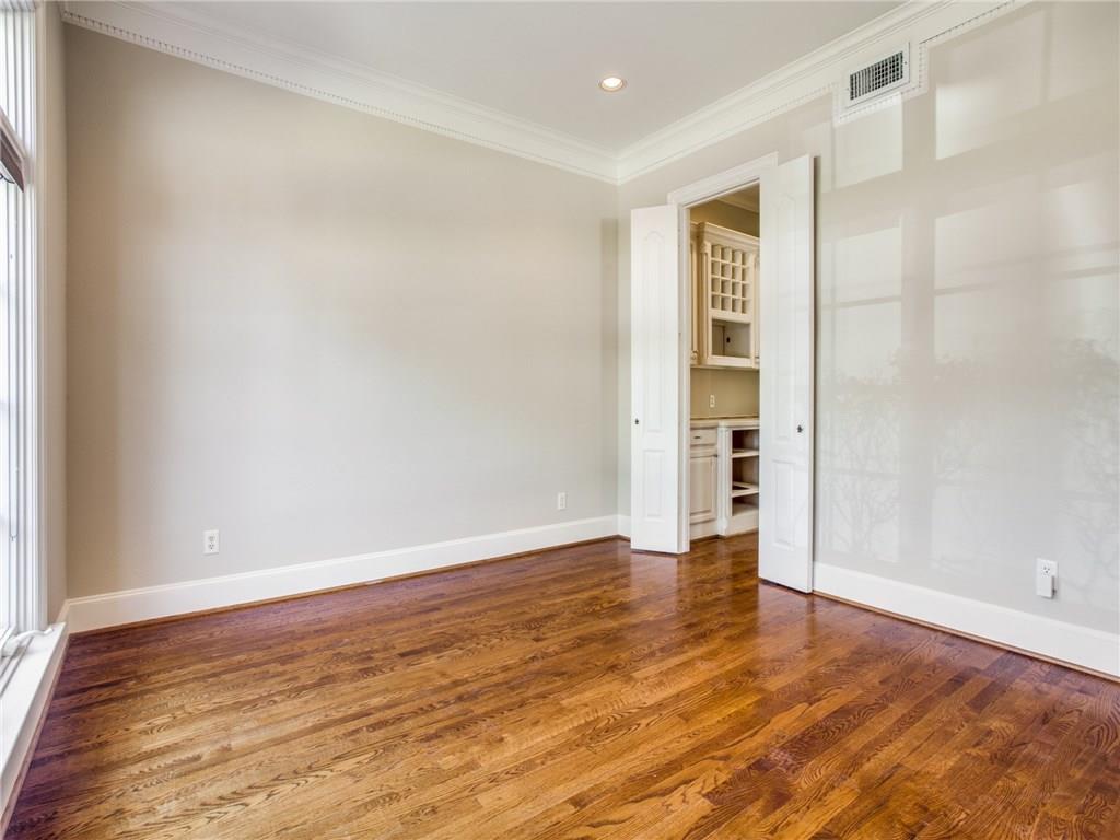 4308 North Cresthaven Road Dallas, TX 75209 - Photo 6 of 25