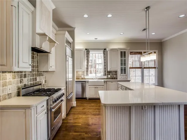 $8,800 | 4308 North Cresthaven Road, Dallas, TX 75209