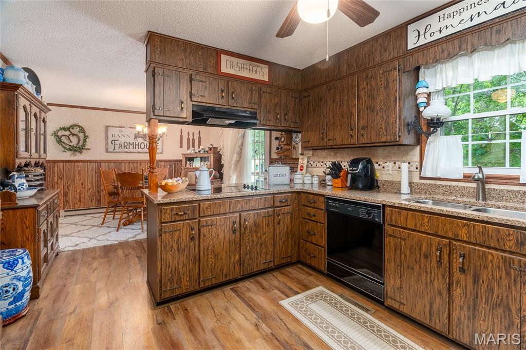 1425 Coffee Road Raleigh, IL 62977 - Photo 9 of 33