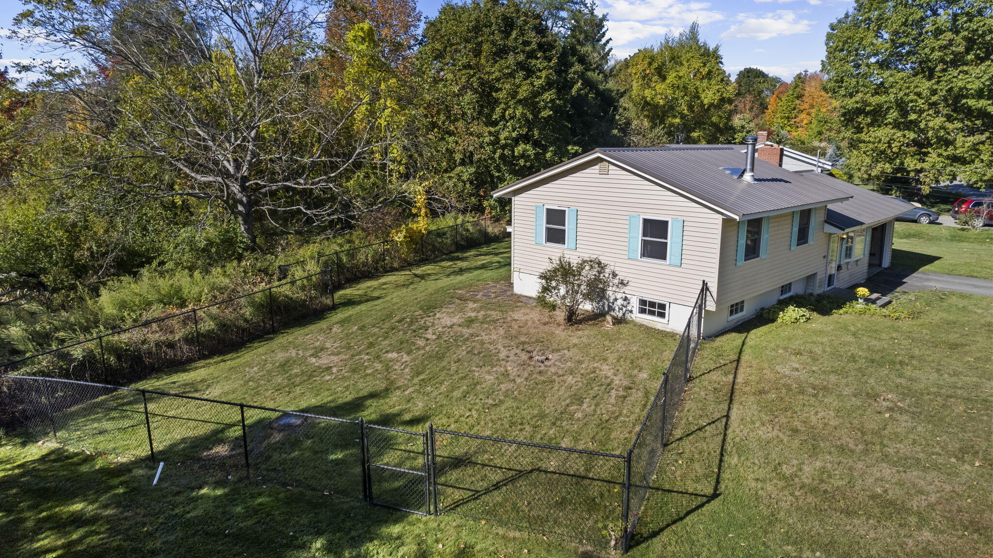 22 Mainewood Avenue Orono, ME 04473 - Photo 5 of 25 1-web-or-mls-DJI_0792