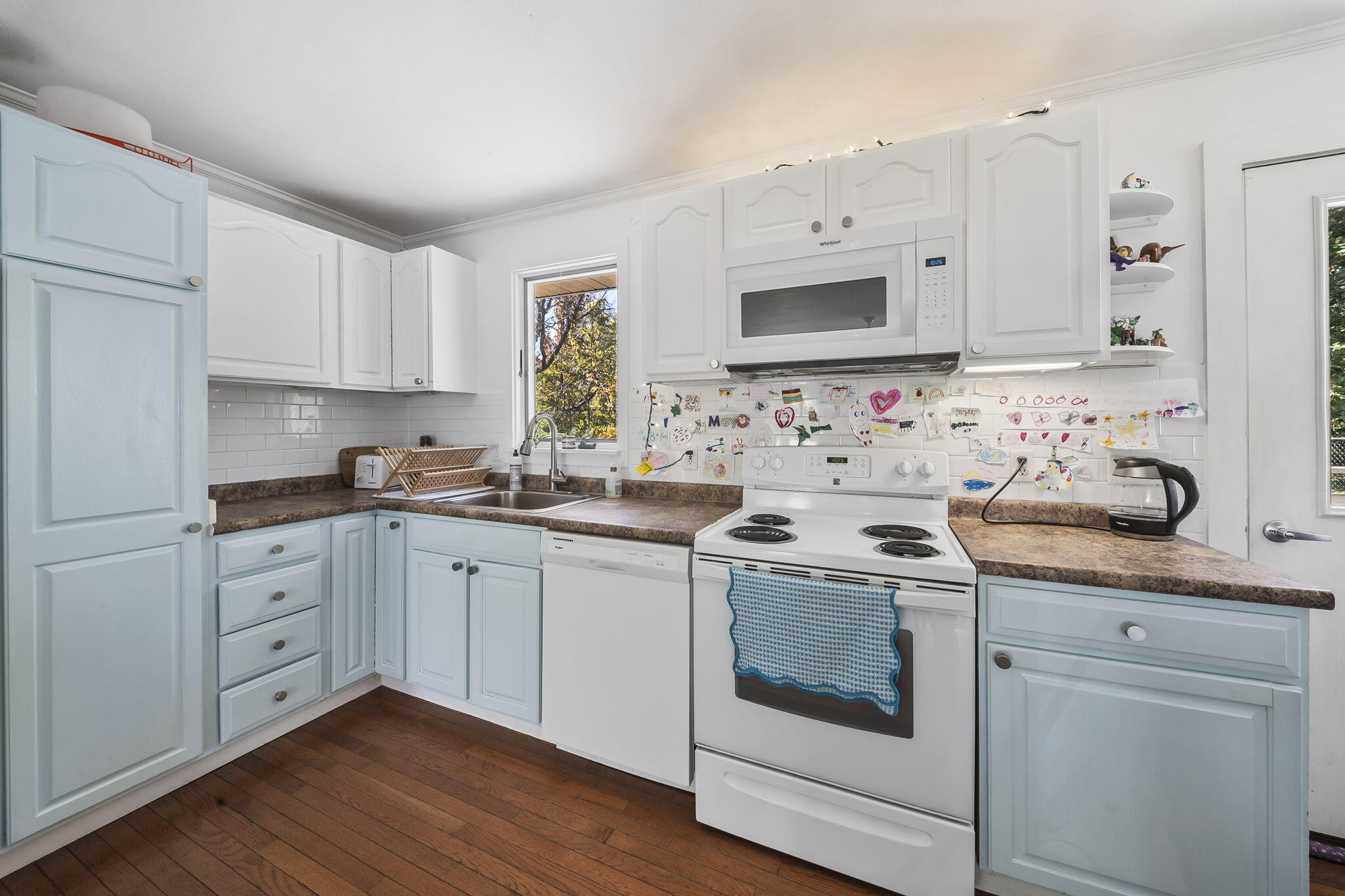 22 Mainewood Avenue Orono, ME 04473 - Photo 9 of 25 11-web-or-mls-DSC08755