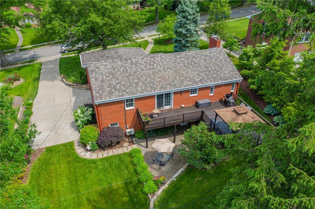 704 Pinoak Road Pittsburgh, PA 15243 - Photo 2 of 25 rear aerial view of the home...LEVEL driveway!