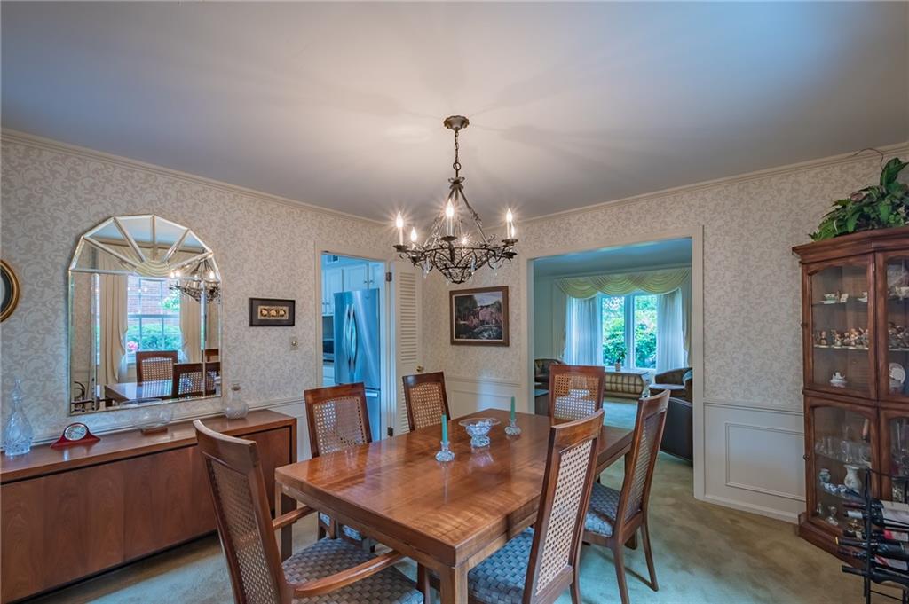 704 Pinoak Road Pittsburgh, PA 15243 - Photo 6 of 25 Gallery Image 6