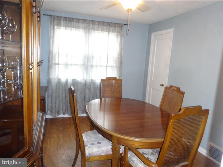 935 Kingsman Road Boothwyn, PA 19061 - Photo 4 of 8 Gallery Image 4