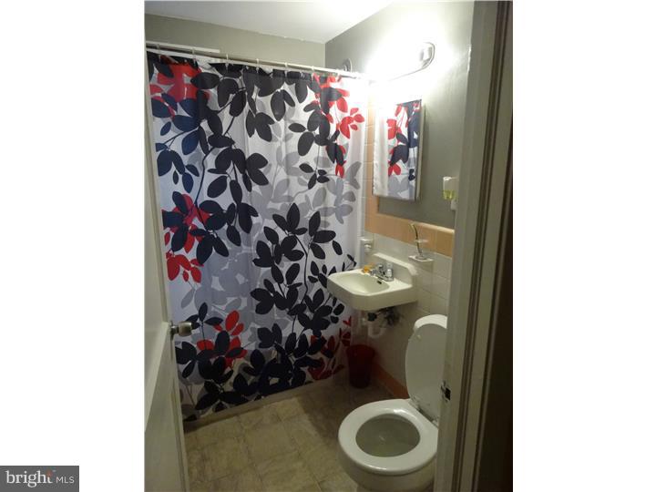 935 Kingsman Road Boothwyn, PA 19061 - Photo 6 of 8 Gallery Image 6