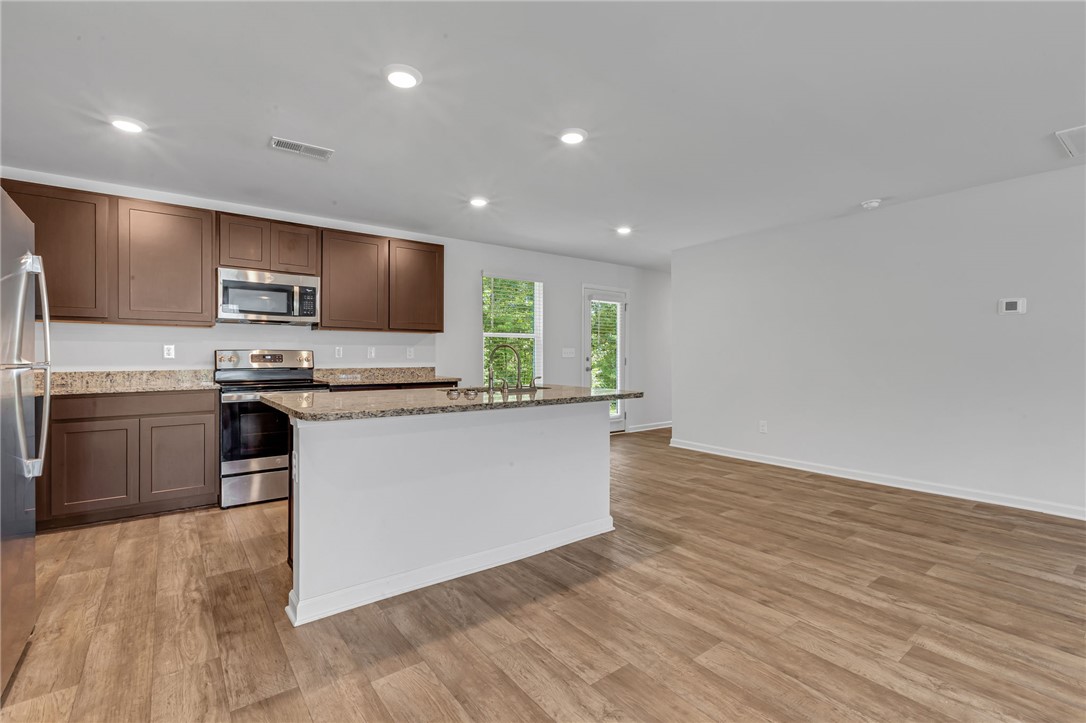 106 Westminster Avenue Anderson, SC 29625 - Photo 8 of 36