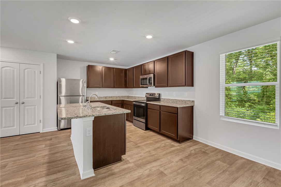 106 Westminster Avenue Anderson, SC 29625 - Photo 10 of 36