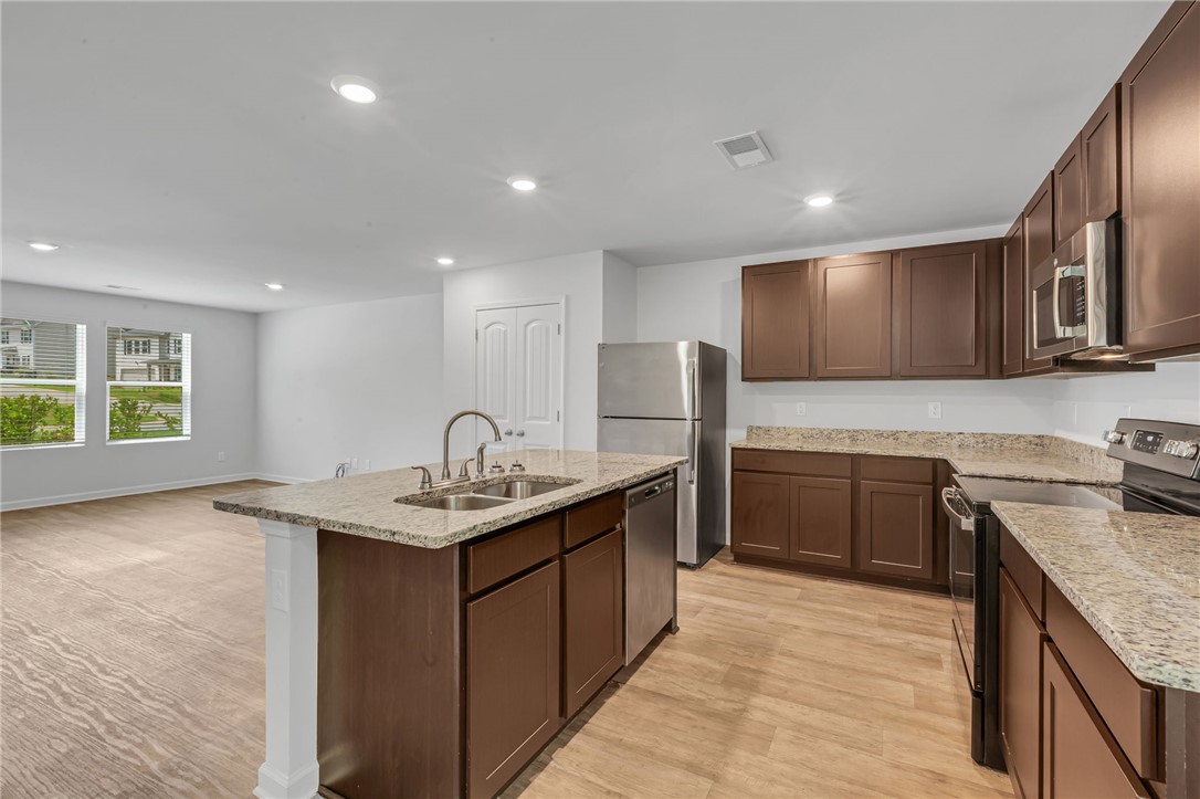 106 Westminster Avenue Anderson, SC 29625 - Photo 5 of 36 Large kitchen,