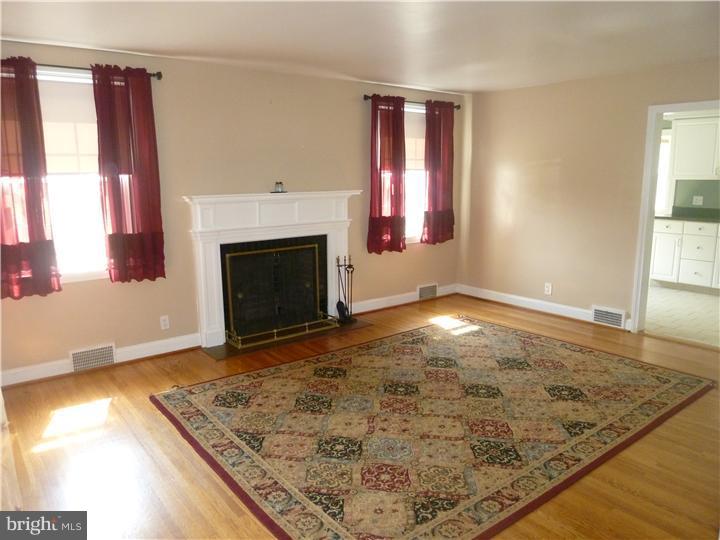 1502 Steel Road Havertown, PA 19083 - Photo 2 of 24 Living Room