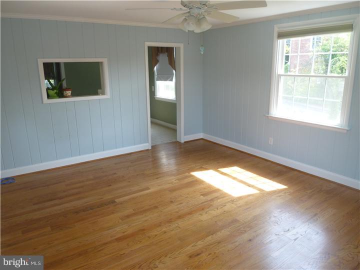 1502 Steel Road Havertown, PA 19083 - Photo 11 of 24 Family Room