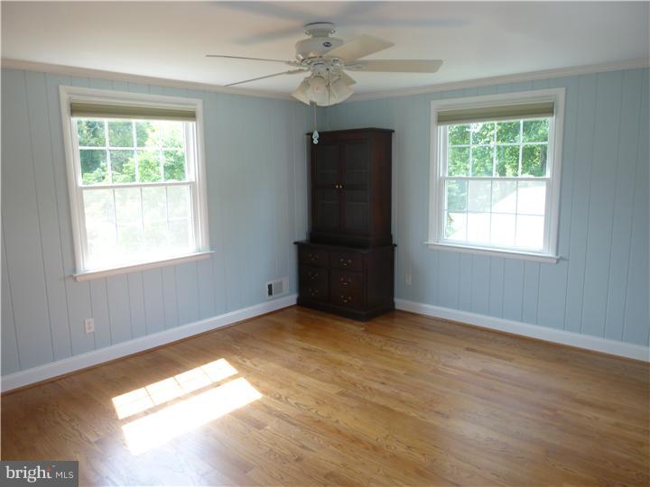 1502 Steel Road Havertown, PA 19083 - Photo 12 of 24 Family Room