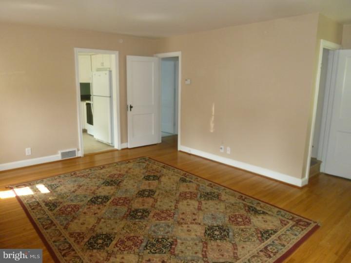 1502 Steel Road Havertown, PA 19083 - Photo 5 of 24 Living Room