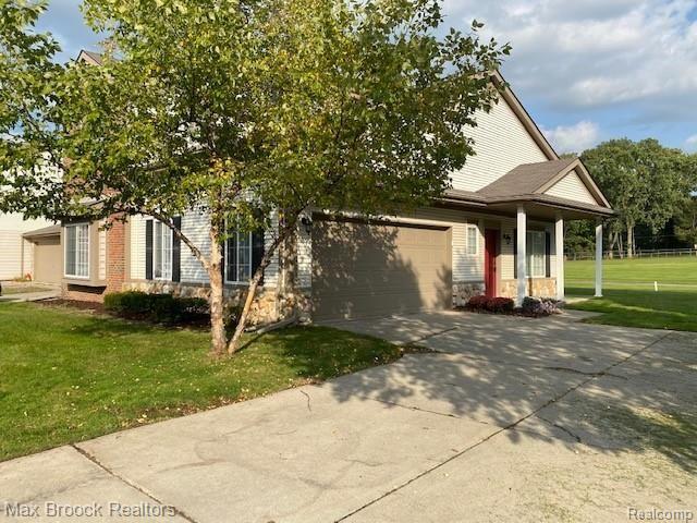 319 Oak Ridge Drive Pontiac, MI 48341 - Photo 2 of 21