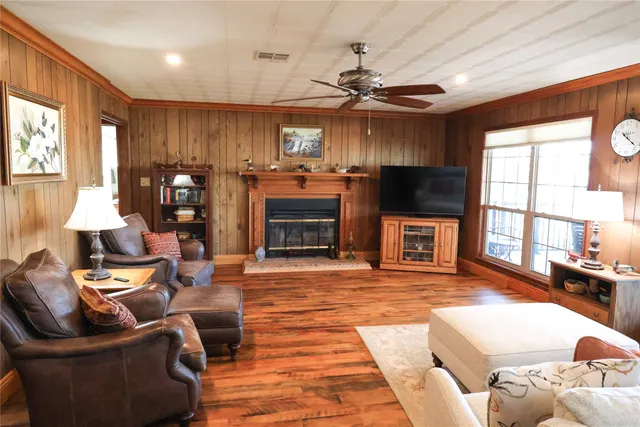 $1,099,550 | 164 Magnolia Drive, Burkeville, TX 75932