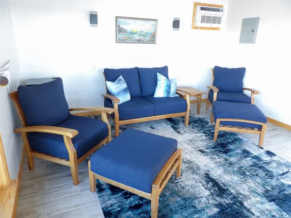 $1,099,550 | 164 Magnolia Drive, Burkeville, TX 75932