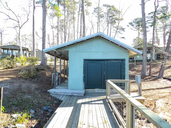 $1,099,550 | 164 Magnolia Drive, Burkeville, TX 75932