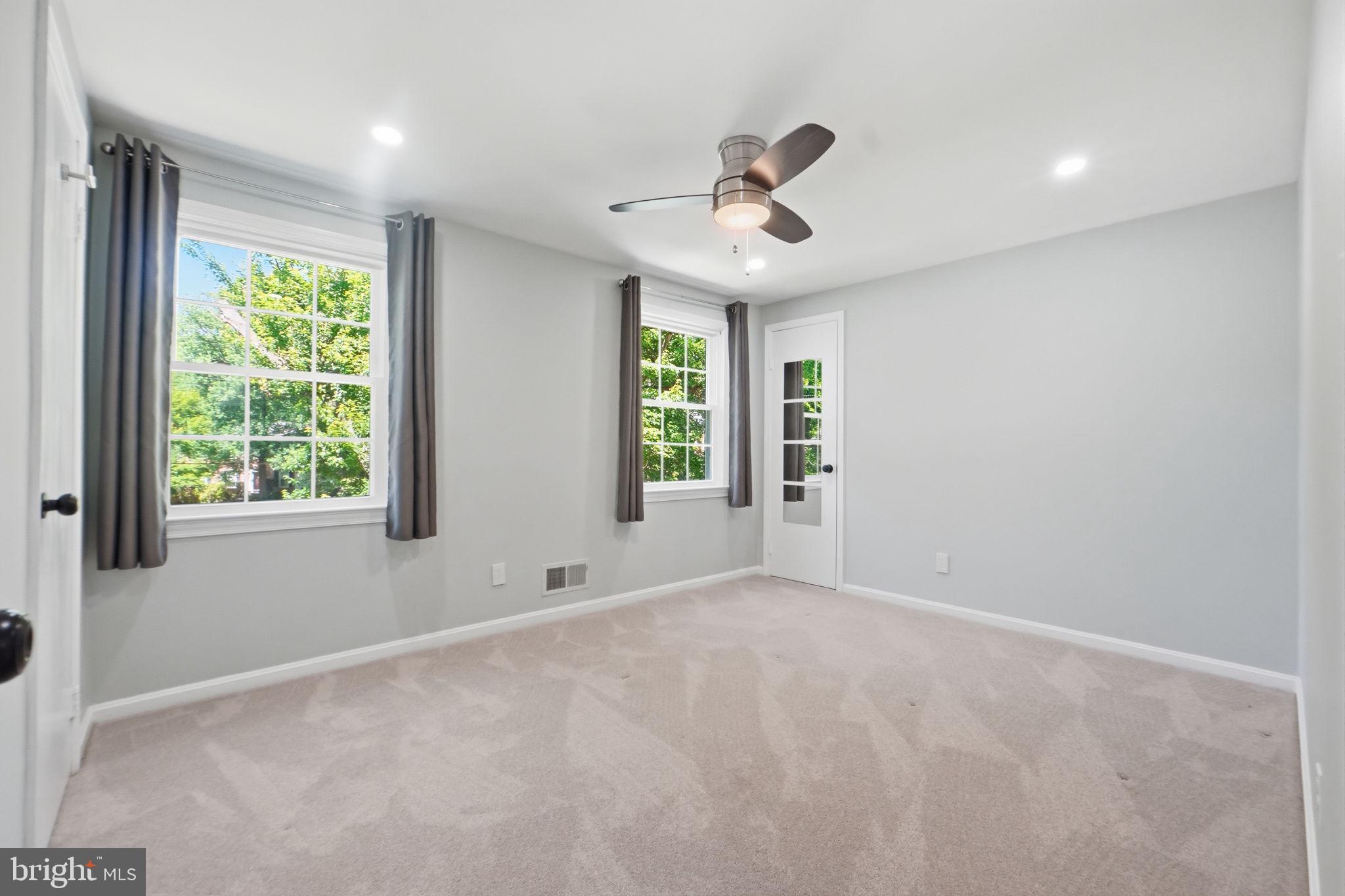 8008 Inspection House Road Potomac, MD 20854 - Photo 29 of 43 Bright and airy room with nature views.