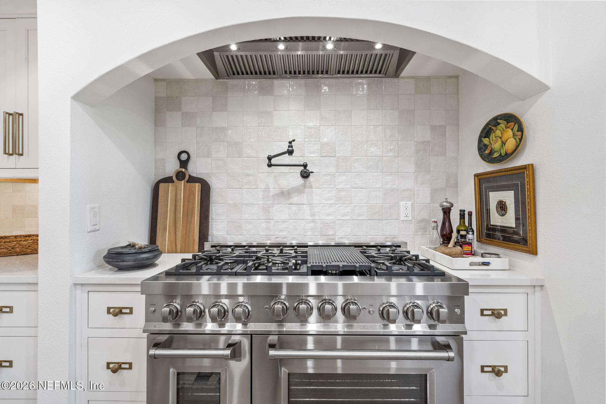 3958 Baymeadows Road, Unit 1602 Jacksonville, FL 32217 - Photo 17 of 91 Commercial-Grade Gas Range