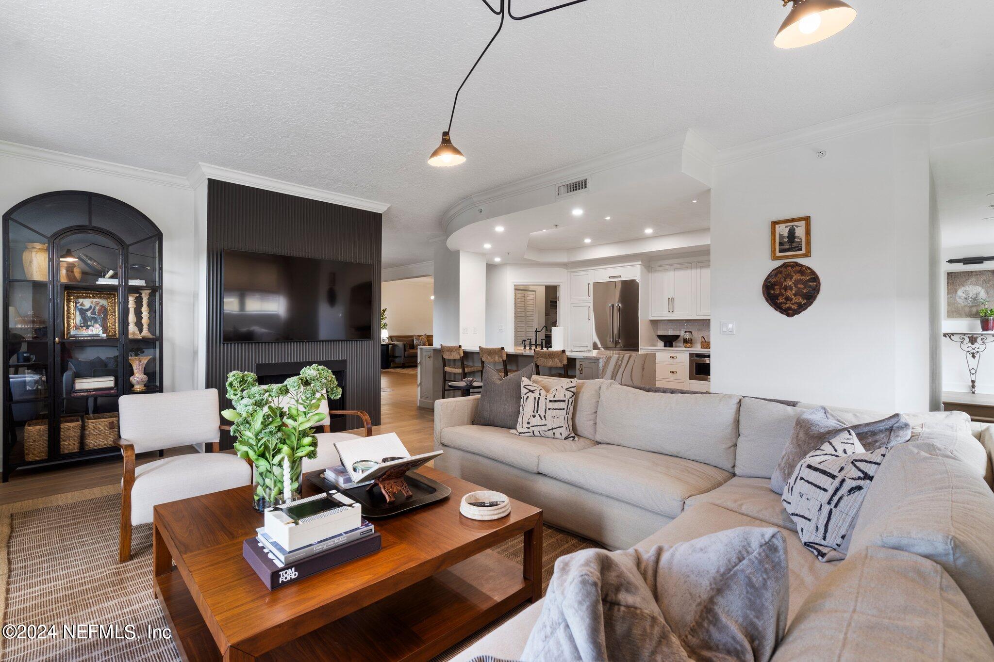 3958 Baymeadows Road, Unit 1602 Jacksonville, FL 32217 - Photo 26 of 91 Family Room