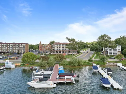 $127,500 | 335 Wrigley Drive, Unit 410, Lake Geneva, WI 53147