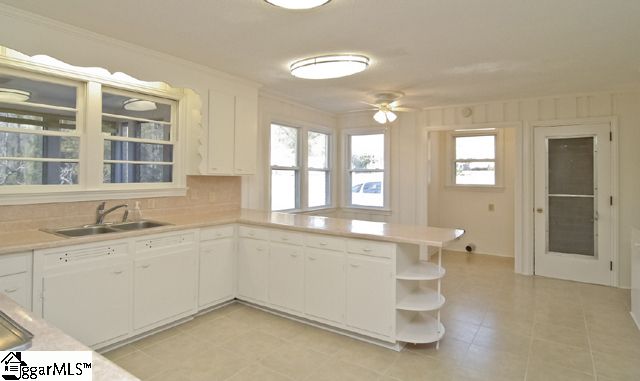 138 Richbourg Road Greenville, SC 29615 - Photo 8 of 23 Gallery Image 8
