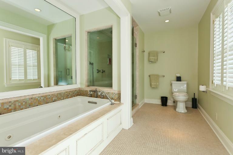 16116 Carroll Road Monkton, MD 21111 - Photo 21 of 30 Her Masterbath