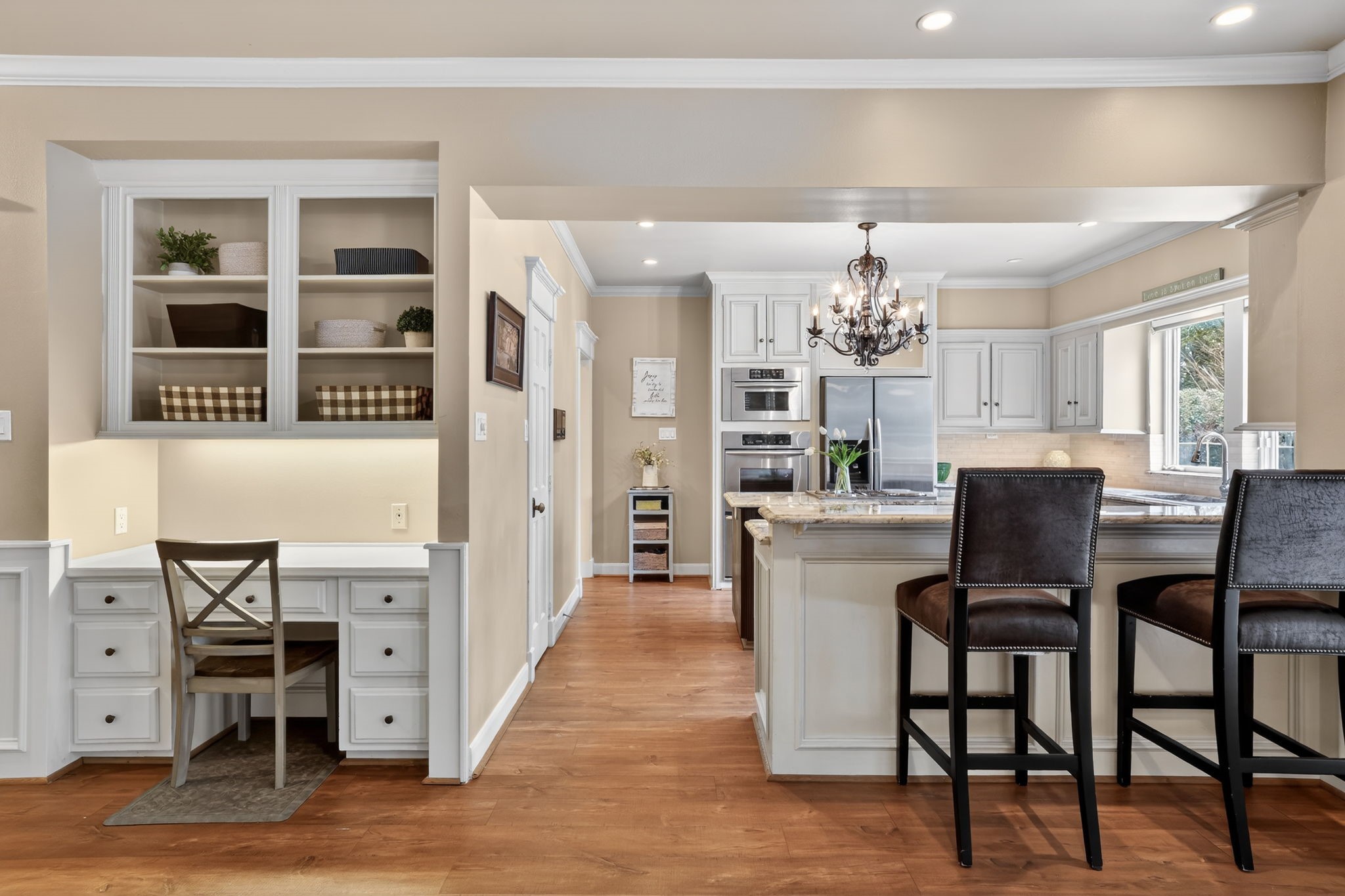 8711 Kennet Valley Road Spring, TX 77379 - Photo 11 of 37 a view of a dining room with furniture and wooden floor