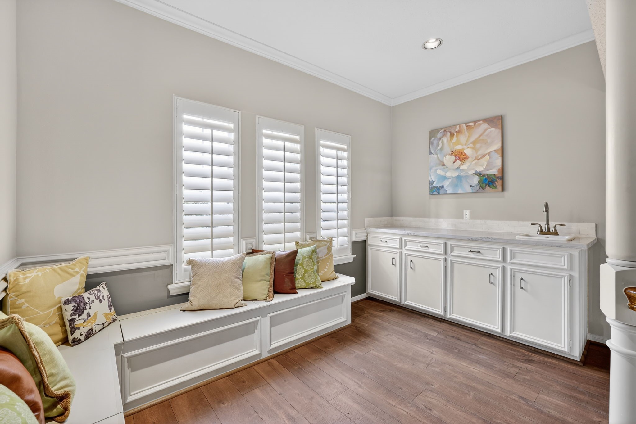 8711 Kennet Valley Road Spring, TX 77379 - Photo 20 of 37 a spacious bedroom with a bed and a couch