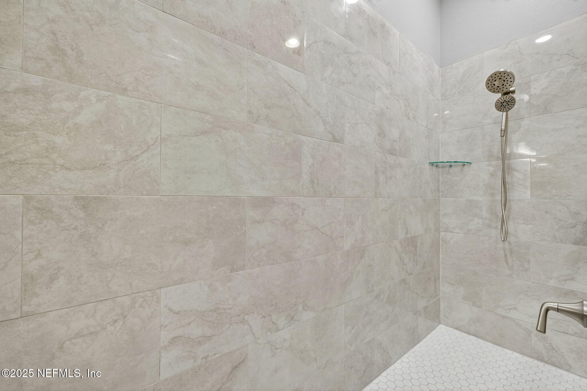 6365 Eclipse Circle Jacksonville, FL 32258 - Photo 15 of 32 17-Primary Bathroom 2 of 3