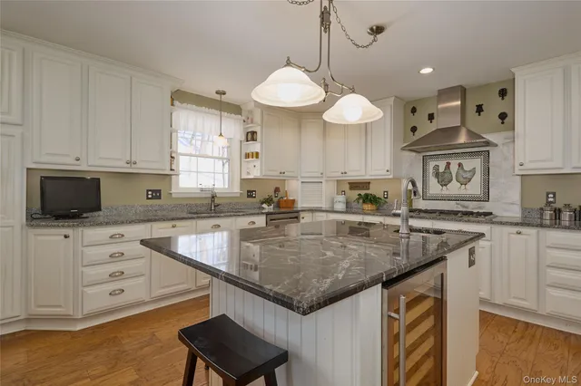 $529,000 | 9 Rosalind Road, Poughkeepsie, NY 12601