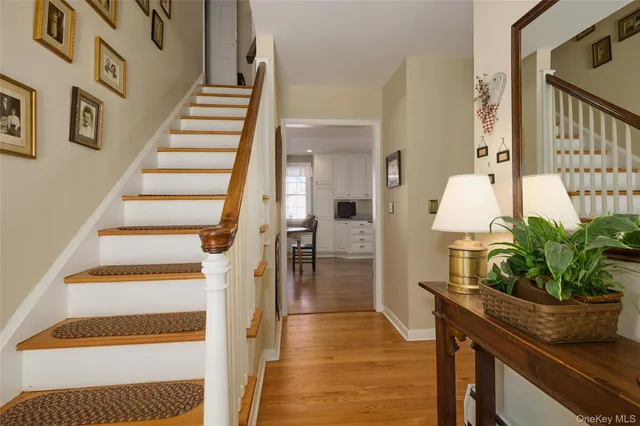 $529,000 | 9 Rosalind Road, Poughkeepsie, NY 12601