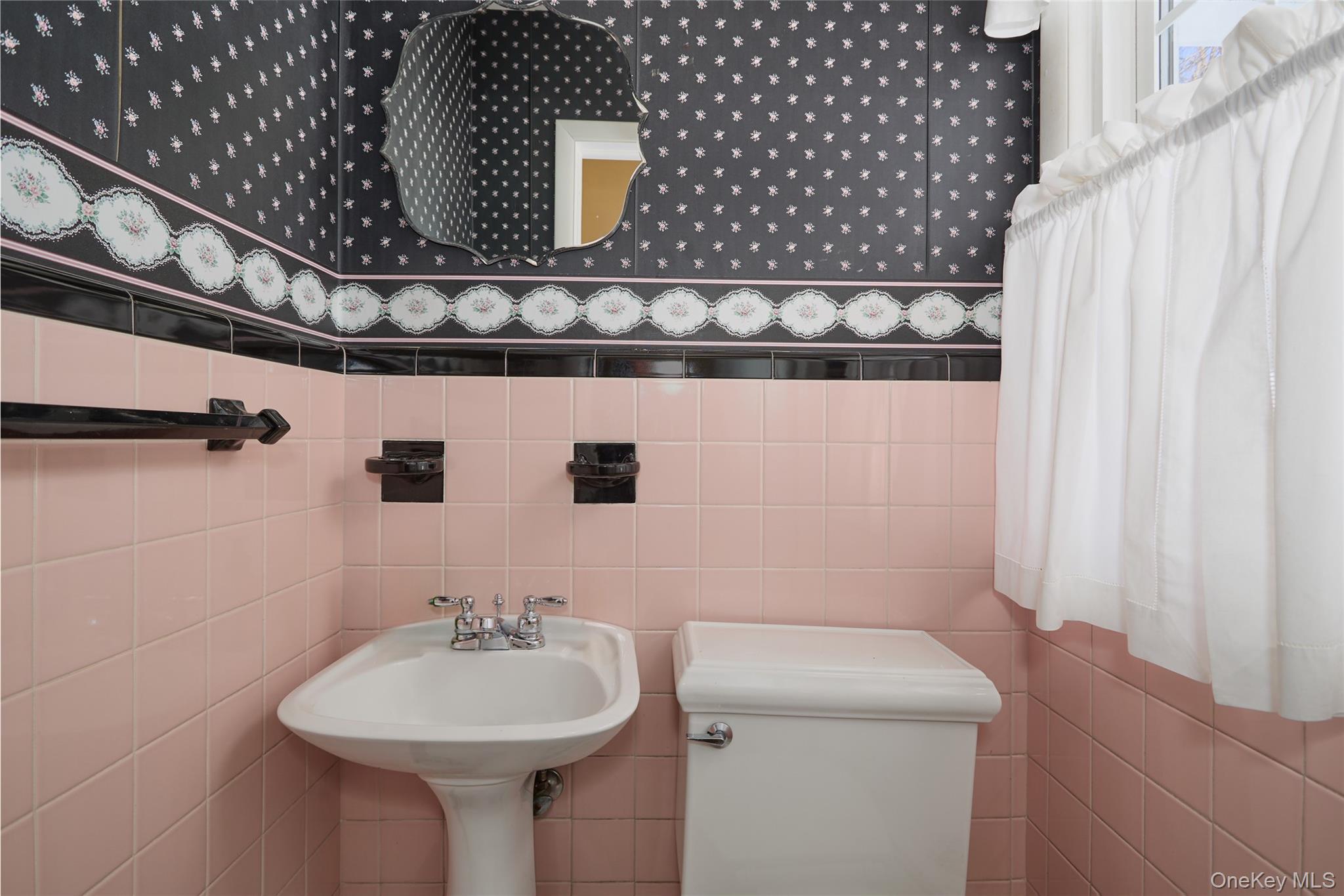 9 Rosalind Road Poughkeepsie, NY 12601 - Photo 32 of 44 First floor half bath