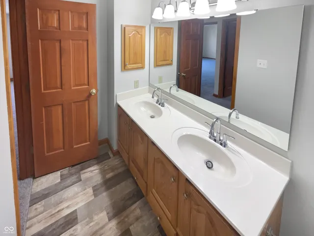 $523,000 | 8259 Hampton Circle West, Indianapolis, IN 46256