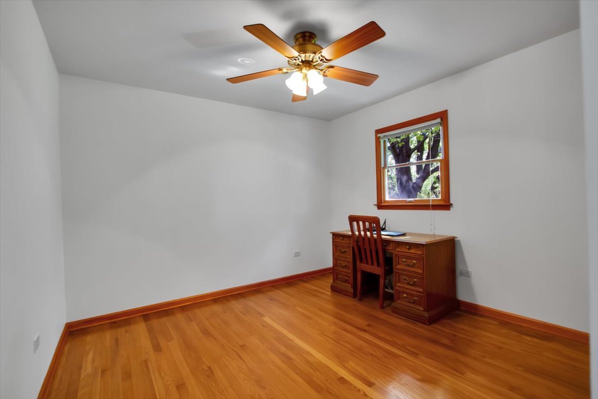 31471 North Ranch Road Grayslake, IL 60030 - Photo 12 of 31 Gallery Image 12