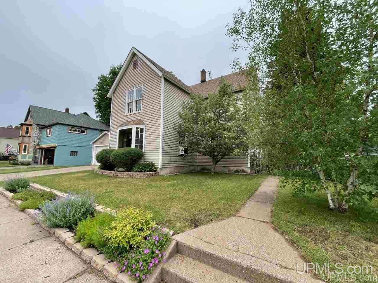 641 Wabash Street Ishpeming, MI 49849 - Photo 3 of 46 Gallery Image 3