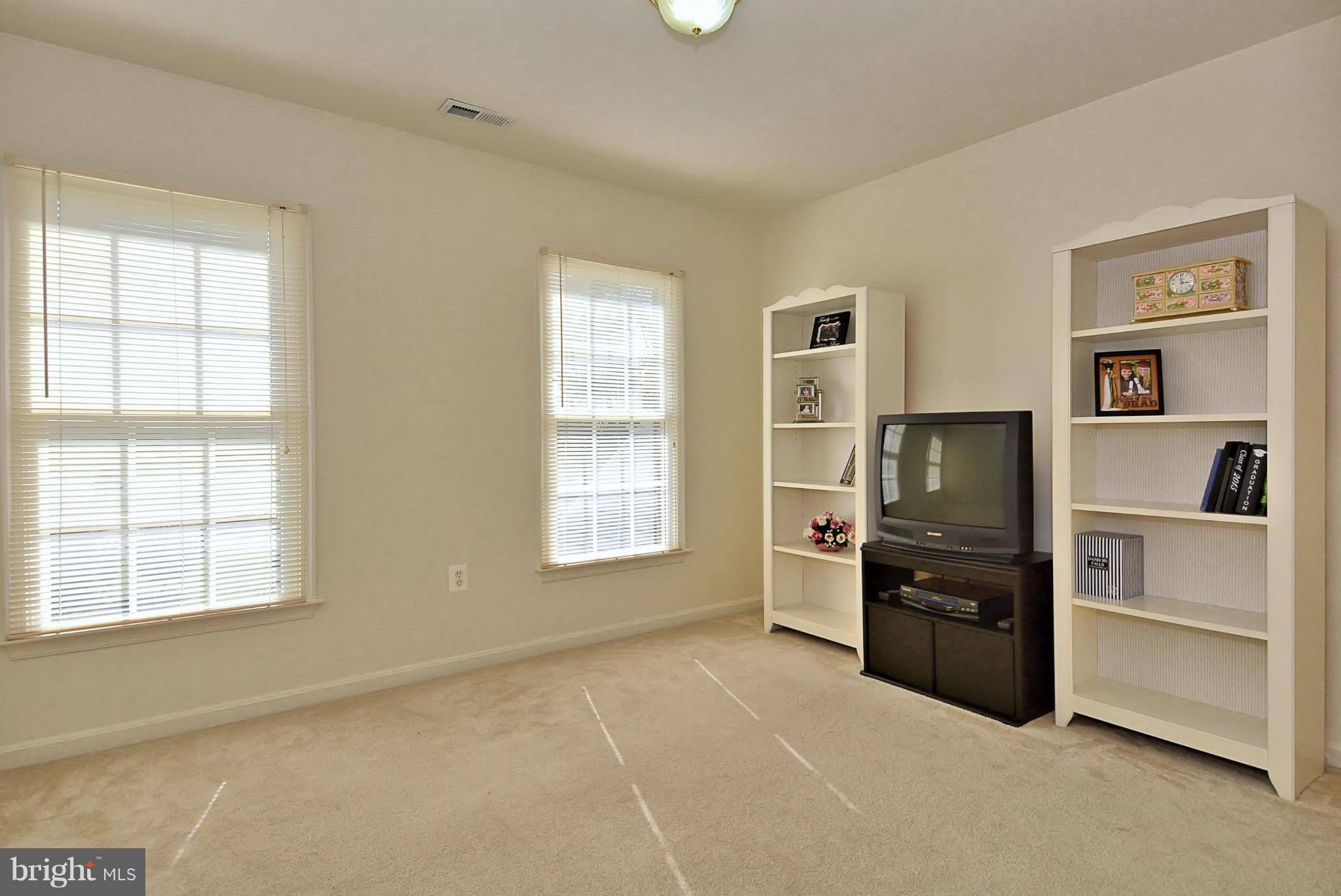 13308 Braddock Road Clifton, VA 20124 - Photo 21 of 30 Bedroom