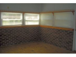 305 Hemlock Road Bristol, TN 37620 - Photo 15 of 16 Dining Rm or Sunroom