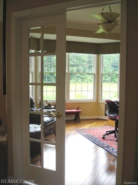 3679 Tremonte Circle Rochester, MI 48306 - Photo 5 of 13 Hardwood Library.JPG