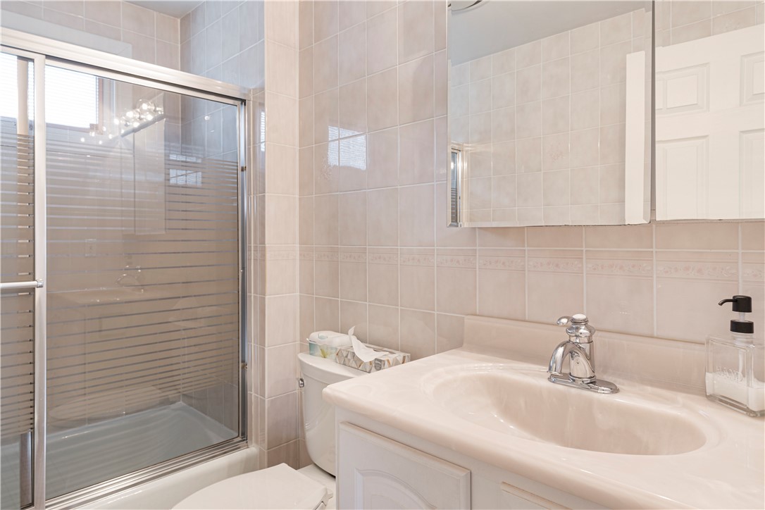 66 Bayberry Road Woonsocket, RI 02895 - Photo 16 of 32