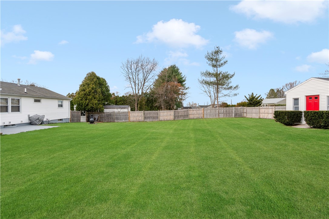 66 Bayberry Road Woonsocket, RI 02895 - Photo 31 of 32