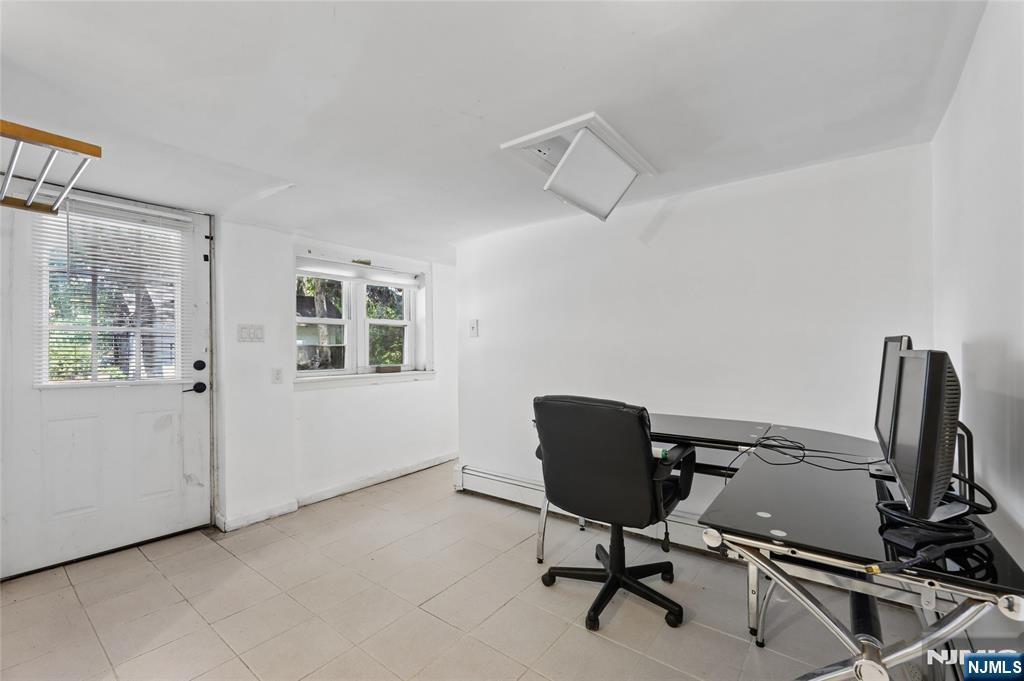 796 Old New Bridge Road Teaneck, NJ 07666 - Photo 22 of 38