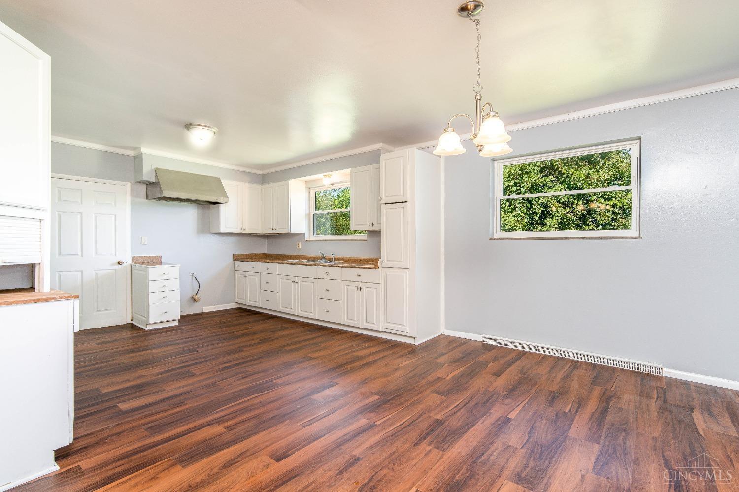 8579 Cincinnati Columbus Road West Chester, OH 45069 - Photo 6 of 26