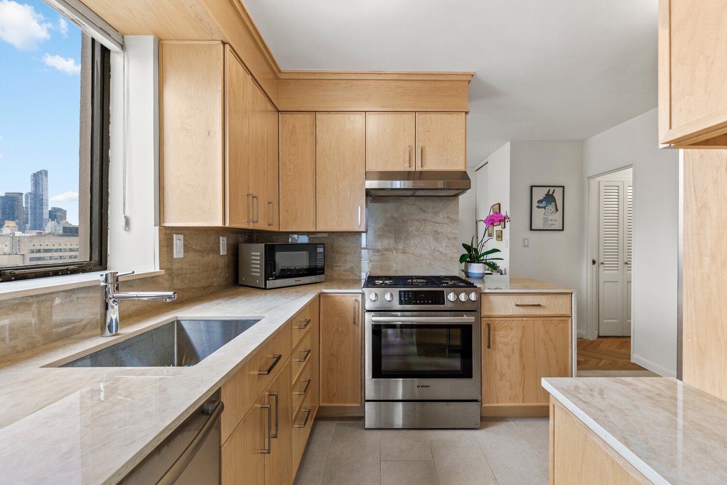 190 East 72nd Street, Unit 27D Manhattan, NY 10021 - Photo 8 of 13