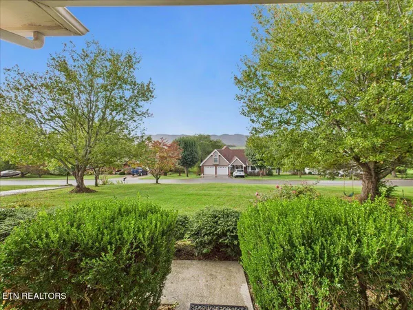 $425,000 | 170 Yorkshire Drive, Harrogate, TN 37752