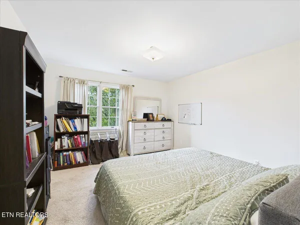 $425,000 | 170 Yorkshire Drive, Harrogate, TN 37752