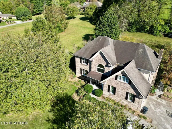 $425,000 | 170 Yorkshire Drive, Harrogate, TN 37752