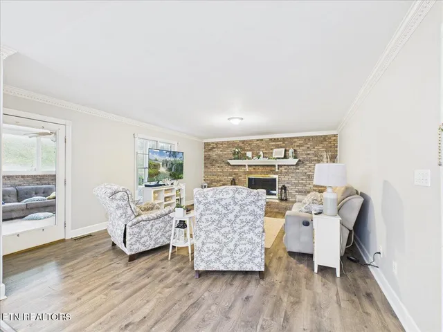 $425,000 | 170 Yorkshire Drive, Harrogate, TN 37752