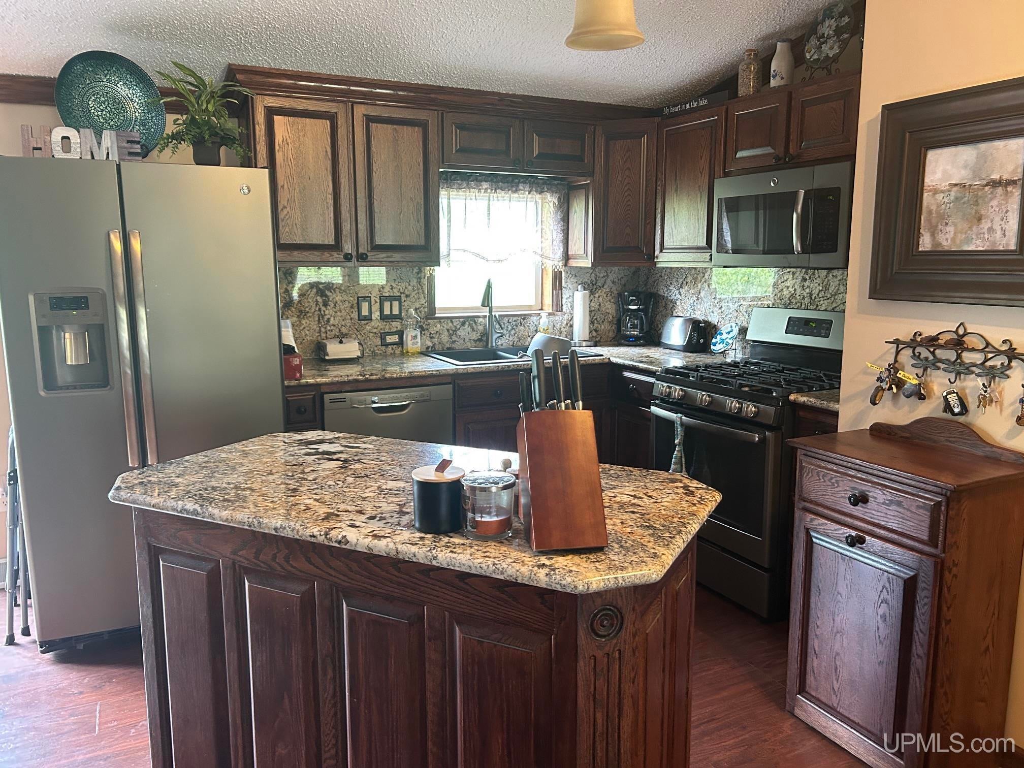 2204 South Cosgrove Lake Road Florence, WI 54121 - Photo 2 of 16 Gallery Image 2