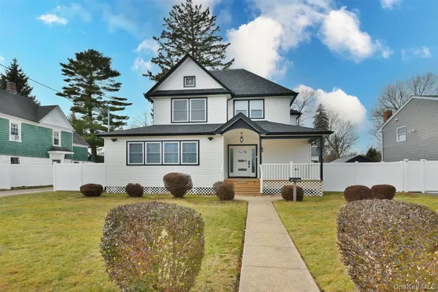 $948,000 | 115 North Bergen Place, Freeport, NY 11520