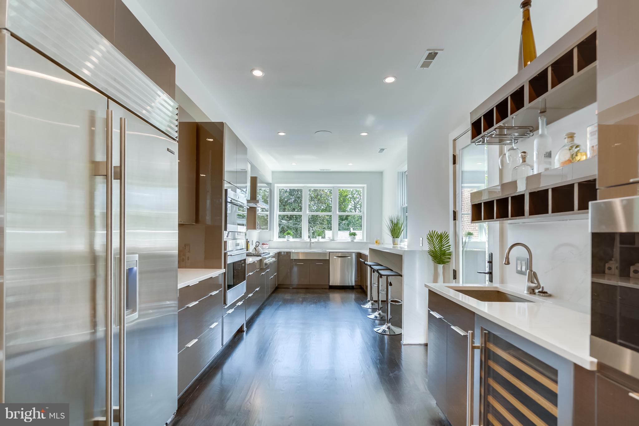 3320 Reservoir Road Northwest Washington, DC 20007 - Photo 3 of 24 Kitchen